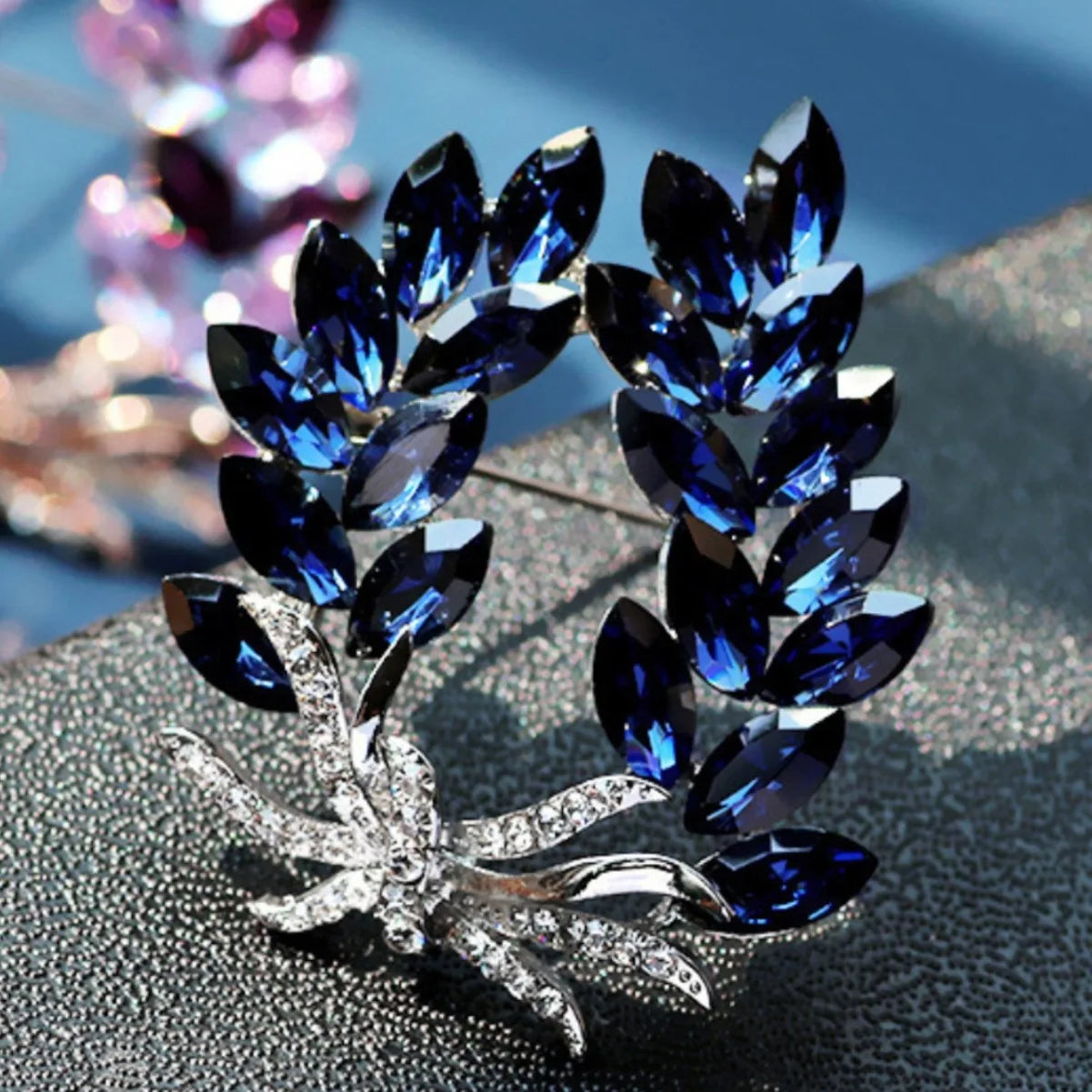 Trendy Floral Charm Brooch