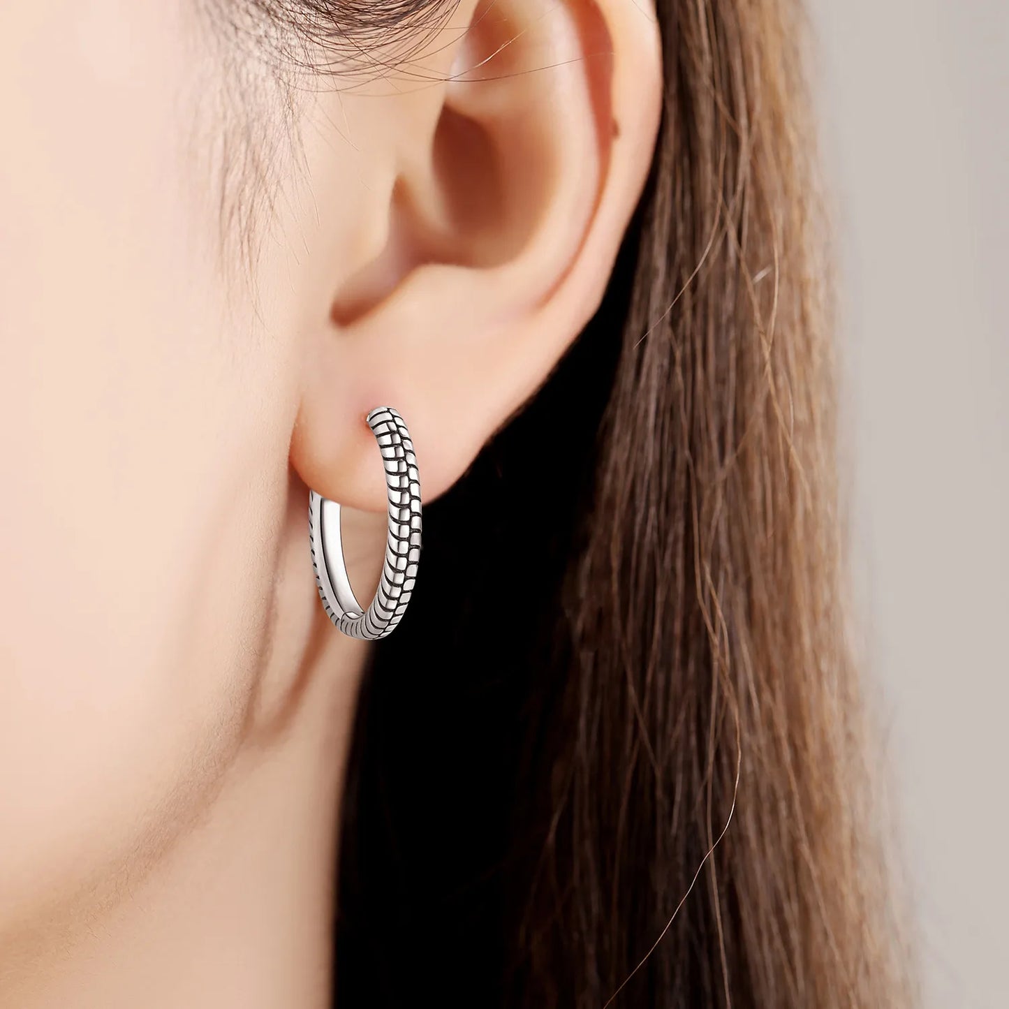 Minimalist 925 Sterling Silver Hoop Earrings – Women’s Fine Jewelry Gift