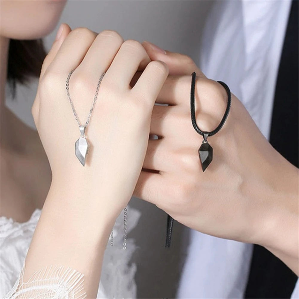 Magnetic Heartbeat Couple Necklace
