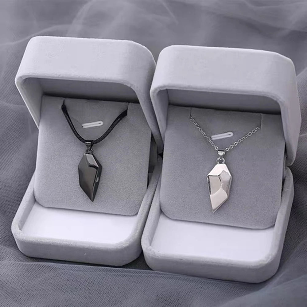 Magnetic Heartbeat Couple Necklace