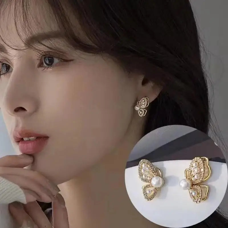 Korean Crystal Heart Earrings